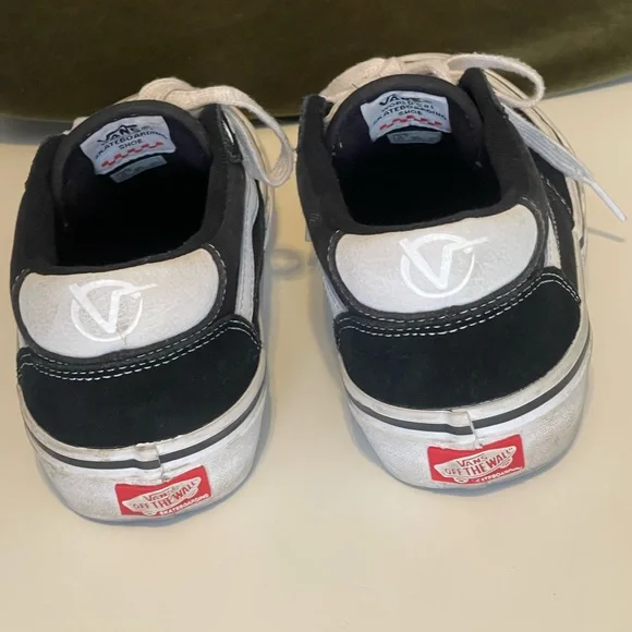 Rowan Vans - Picture 2 of 10